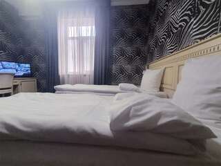 Гостиница Прага Краснодар Стандартный двухместный номер с 2 отдельными кроватями-6
